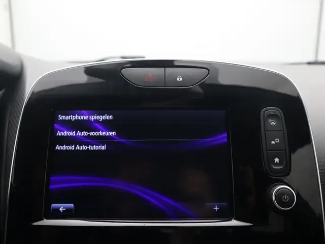 Renault Clio view 11