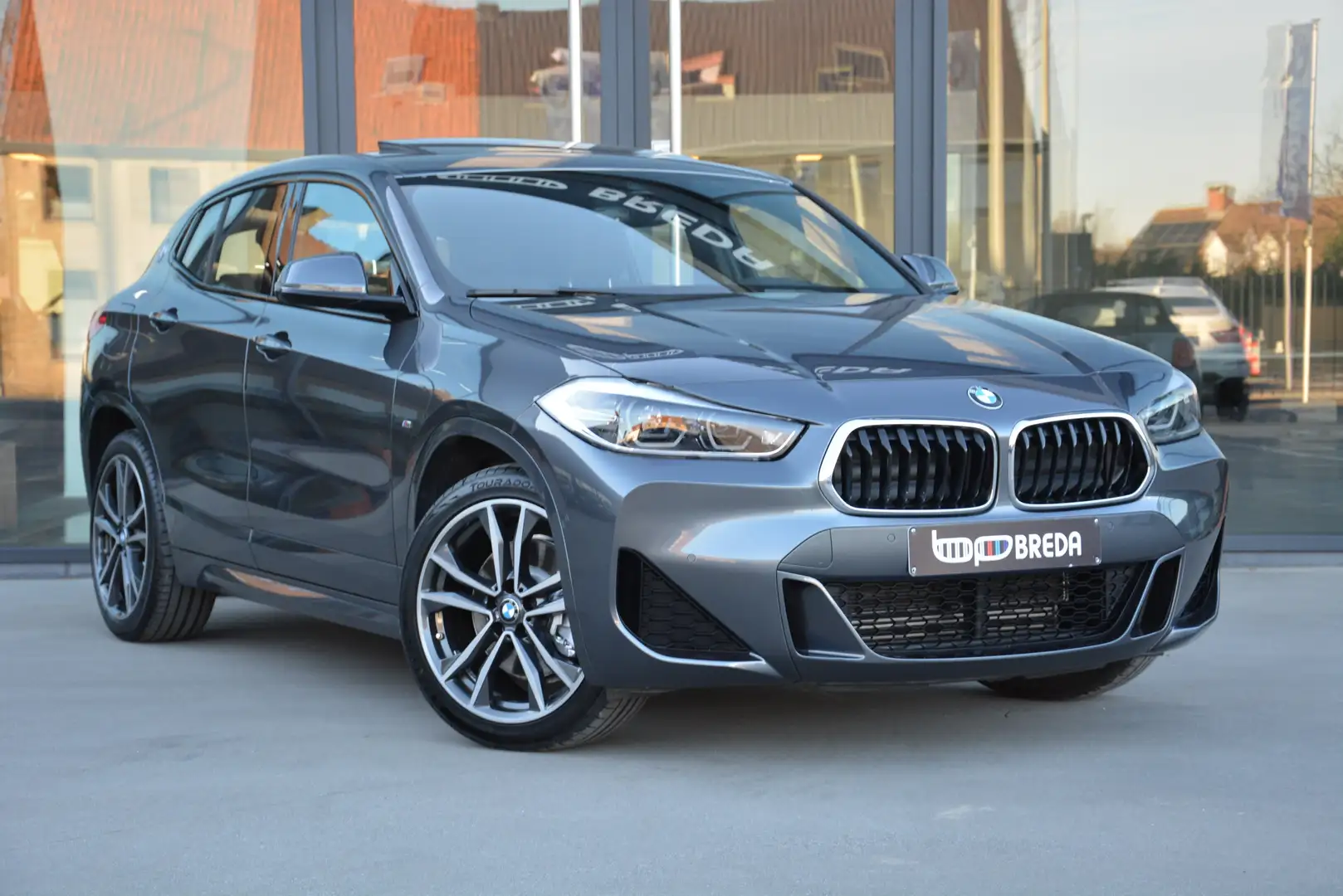 BMW X2 xDrive 25e M-Sport/Pano/Memory/Keyless/Camera Grau - 1
