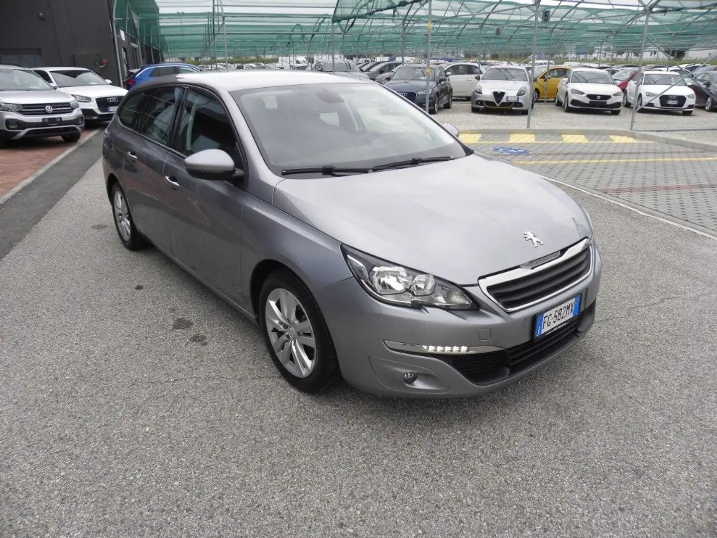 Peugeot 308 BlueHDi 120 S&S SW Business Grigio - 2
