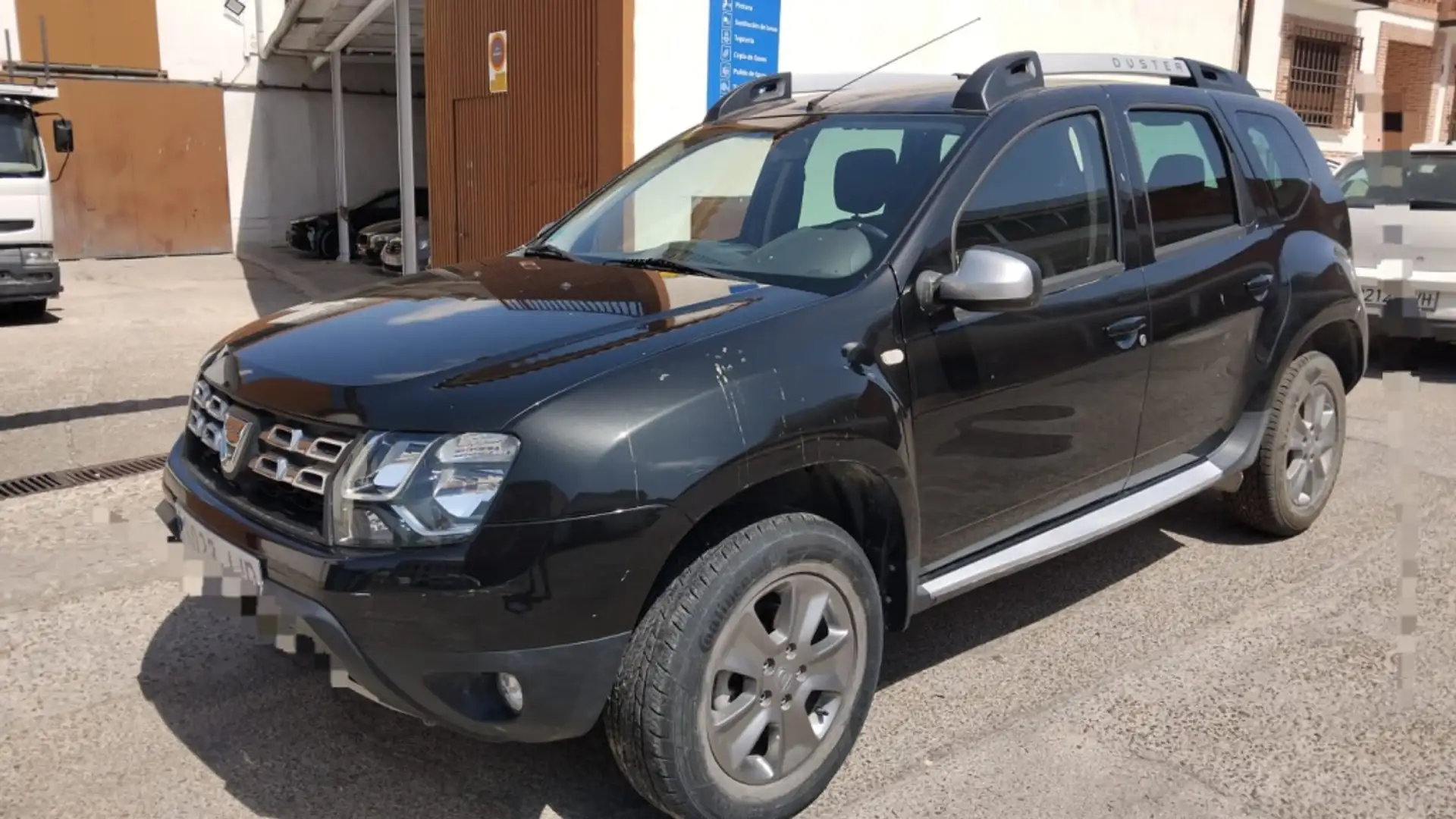 Dacia Duster Todoterreno Manual de 5 Puertas Negro - 2