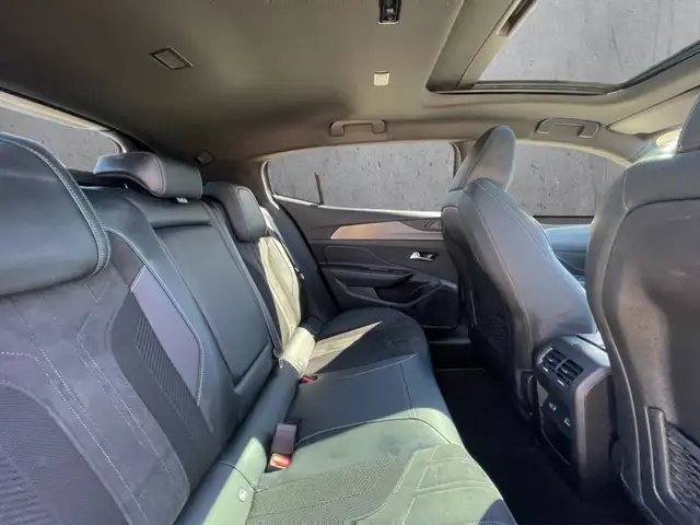 Peugeot 408 view 14