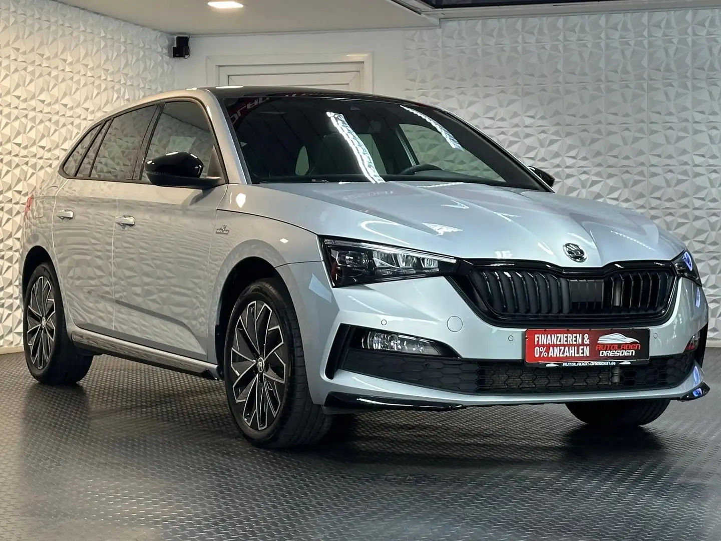 Skoda Scala 1.5TSI MONTE CARLO* LED#AHK#PANO#TEMPO#SHZ Silber - 2