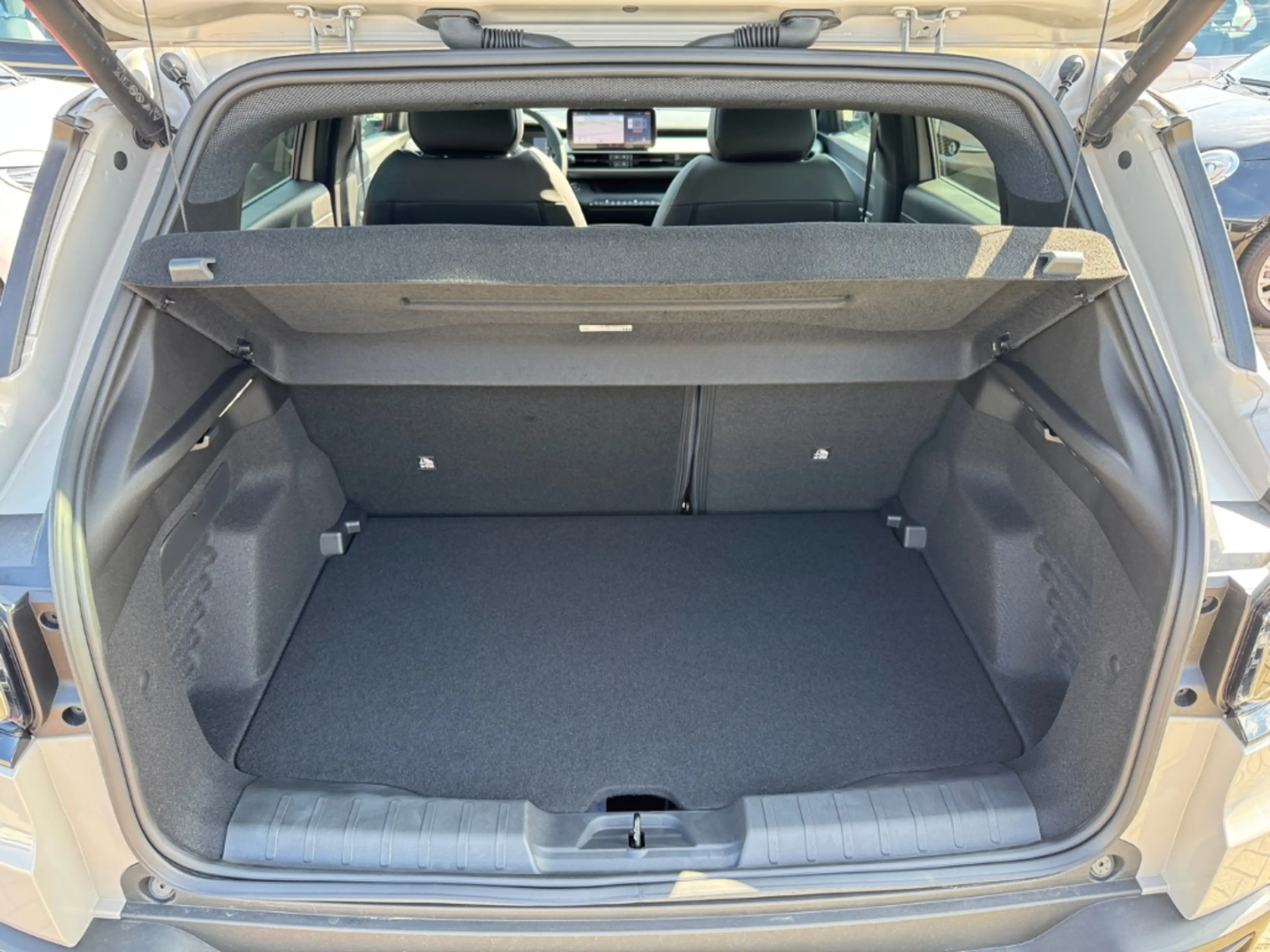 Jeep Avenger Summit+AUTOMATIK+GLASSCHIEBEDACH+NAVI+SHZ+ELHECK+ — photo 7