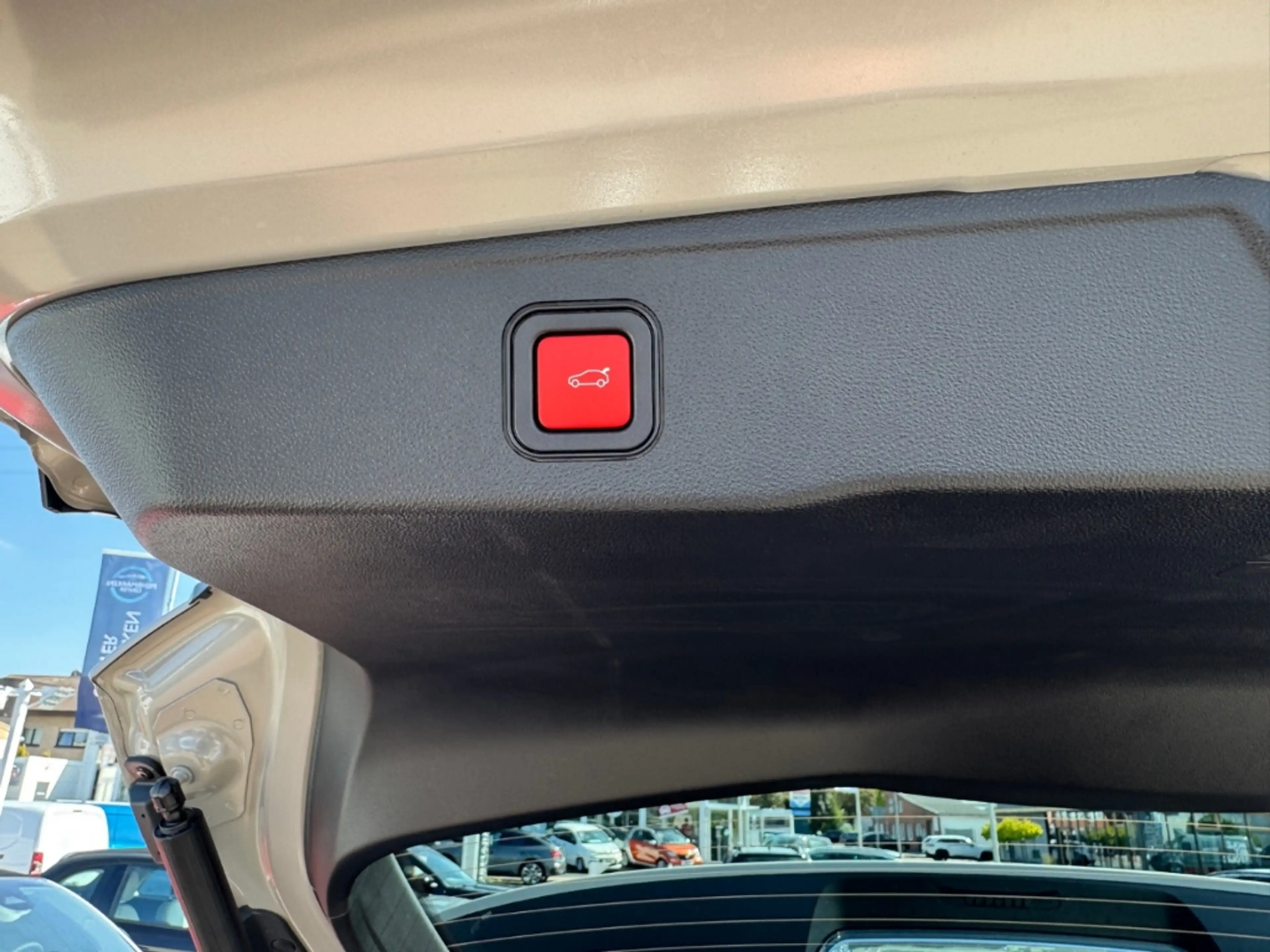 Jeep Avenger Summit+AUTOMATIK+GLASSCHIEBEDACH+NAVI+SHZ+ELHECK+ — photo 8