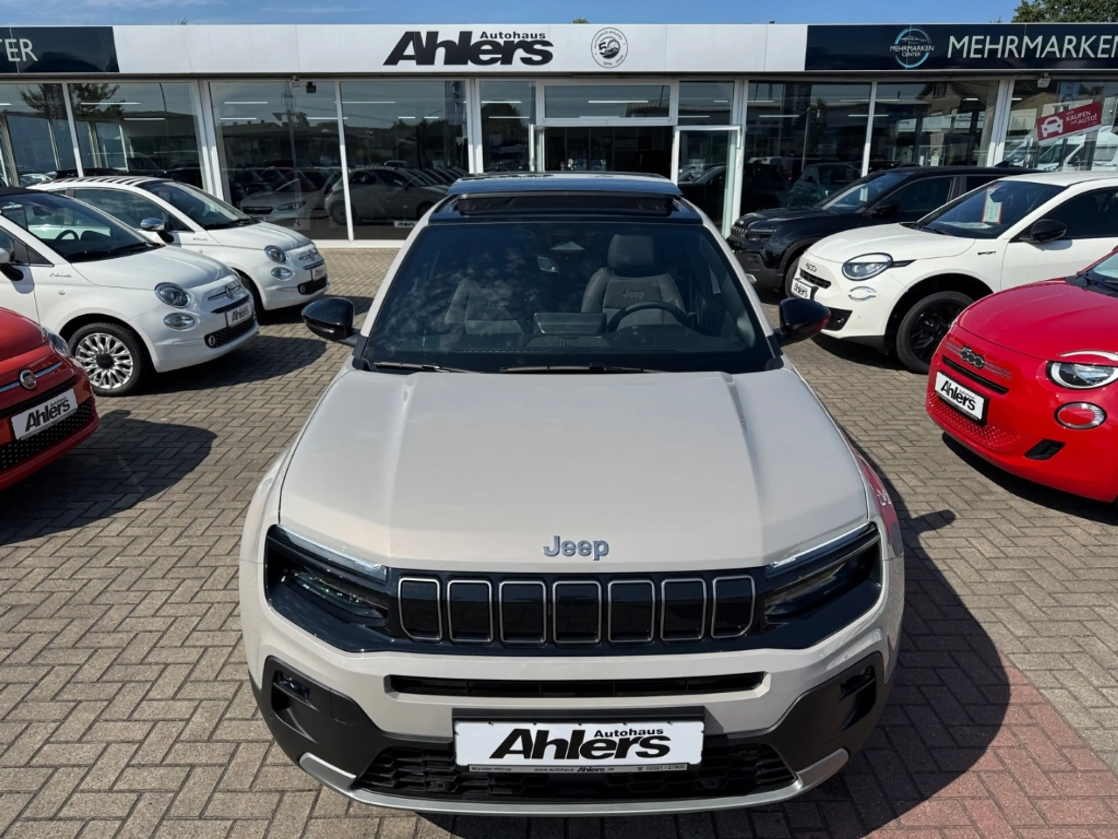 Jeep Avenger Summit+AUTOMATIK+GLASSCHIEBEDACH+NAVI+SHZ+ELHECK+ — photo 2