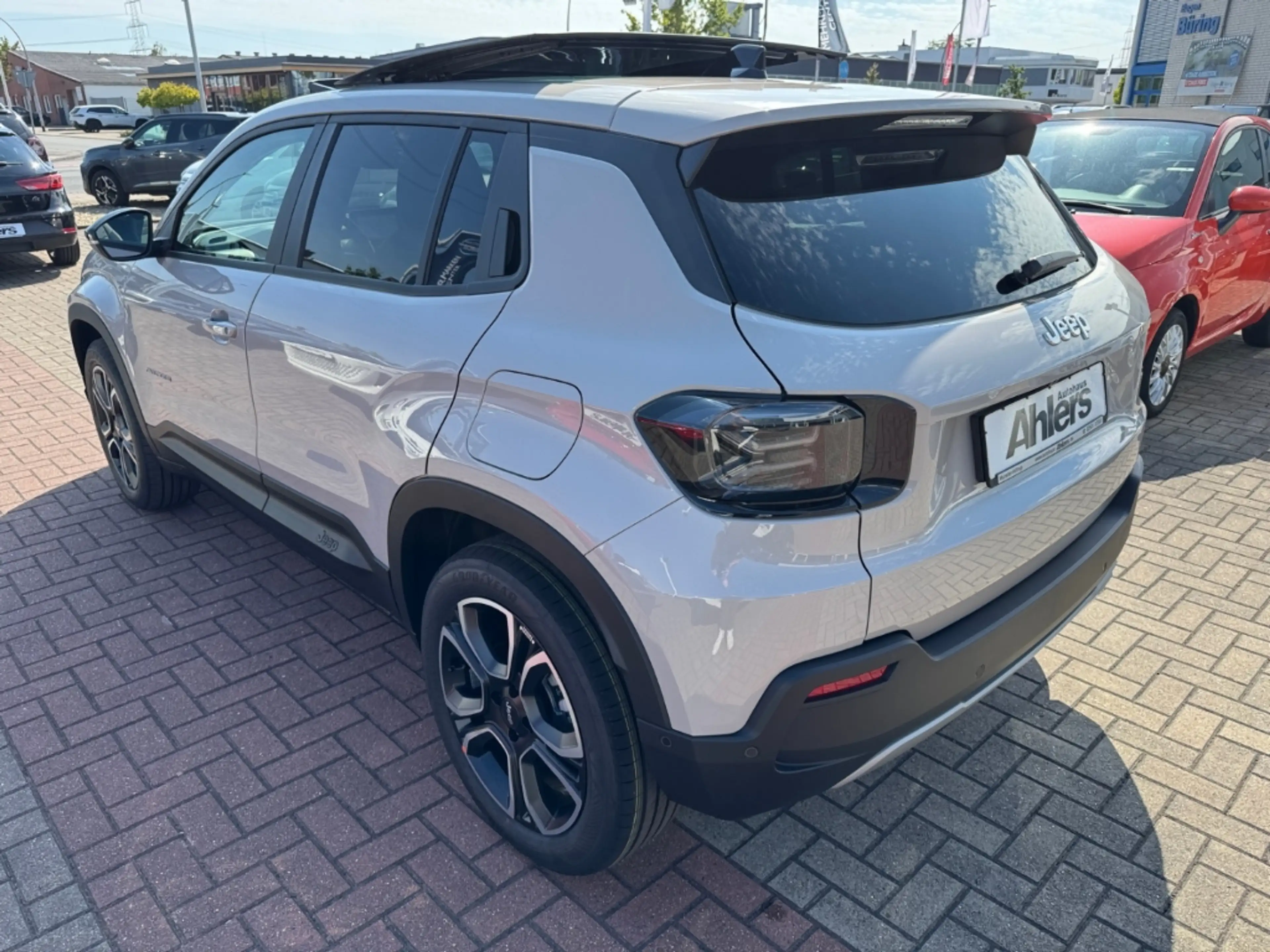 Jeep Avenger Summit+AUTOMATIK+GLASSCHIEBEDACH+NAVI+SHZ+ELHECK+ — photo 5
