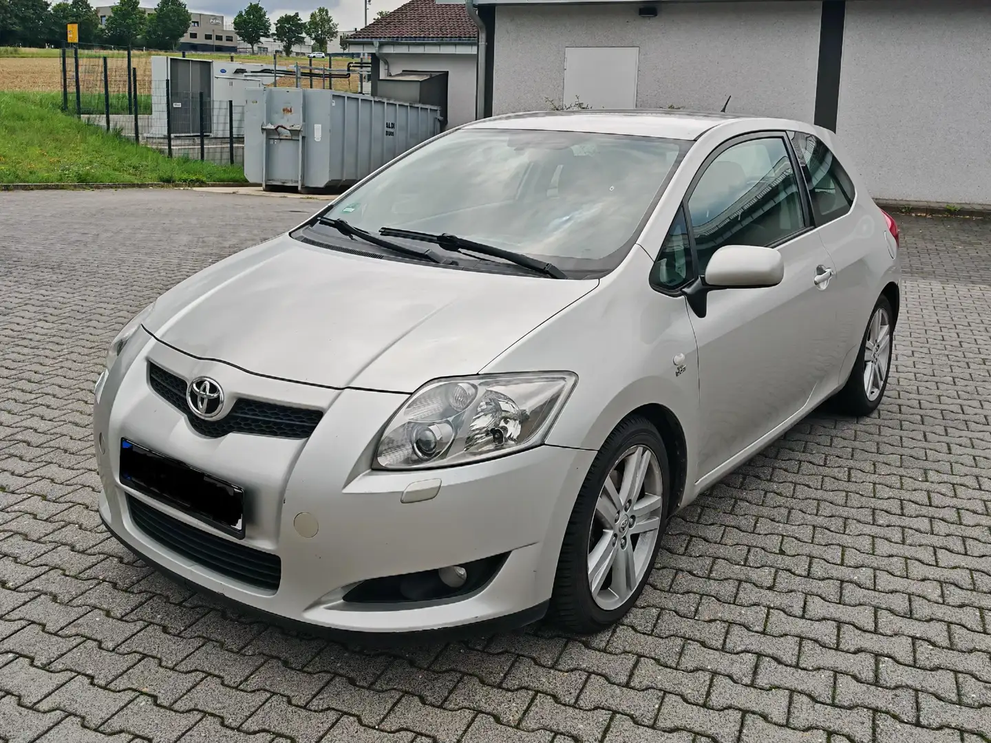 Toyota Auris Auris 2.2 D-4D D-CAT Argent - 1