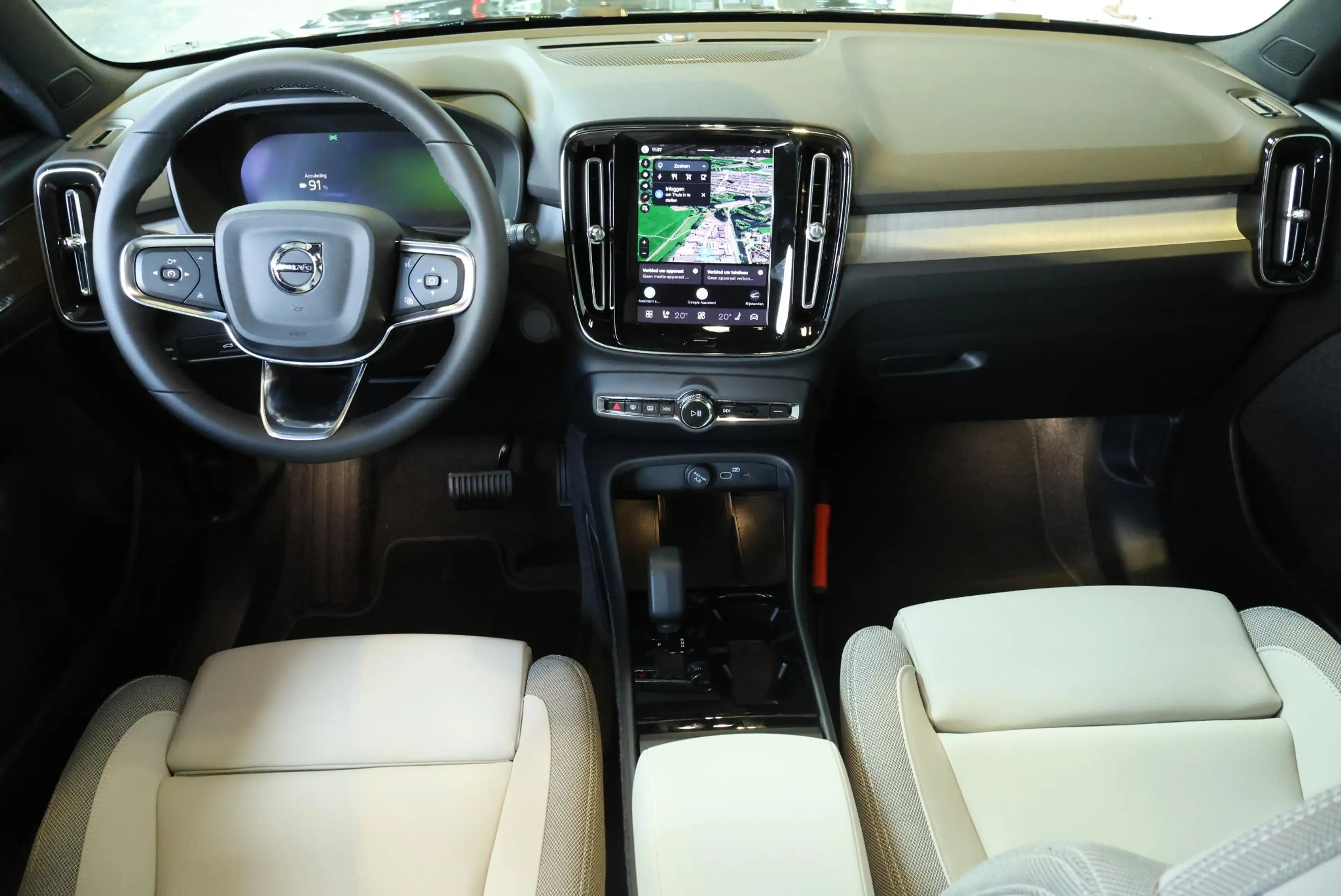 Volvo EX40 Single Motor Extended Range Ultra Europa 82 kWh | — photo 11