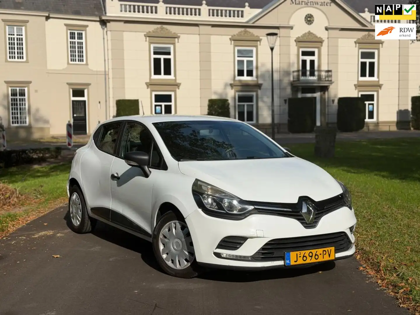 Renault Clio 0.9 TCe Bose Weiß - 1