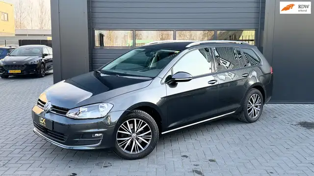 Volkswagen Golf Variant 1.2 TSI Business Edition Connected