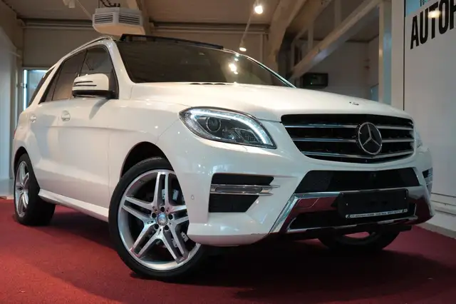 Mercedes-Benz ML 350 4MATIC 7G AMG  *LED*Navi*Pano*Kamera*LEDE