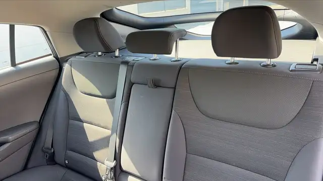 Hyundai IONIQ view 9
