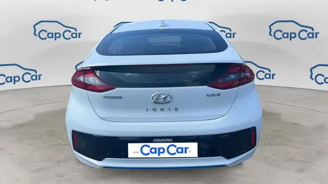 Hyundai IONIQ view 3