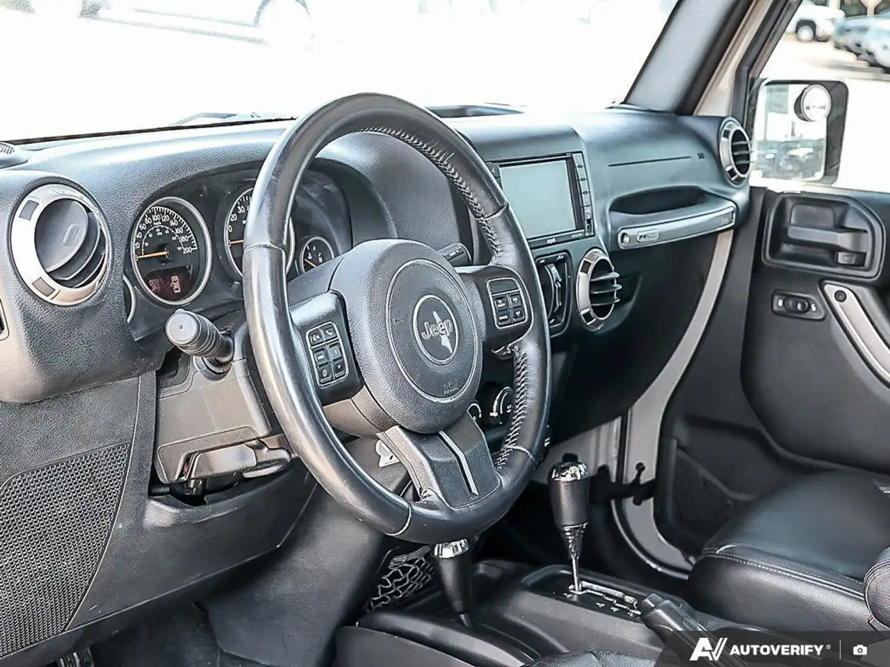 Jeep Wrangler снимка Jeep Wrangler