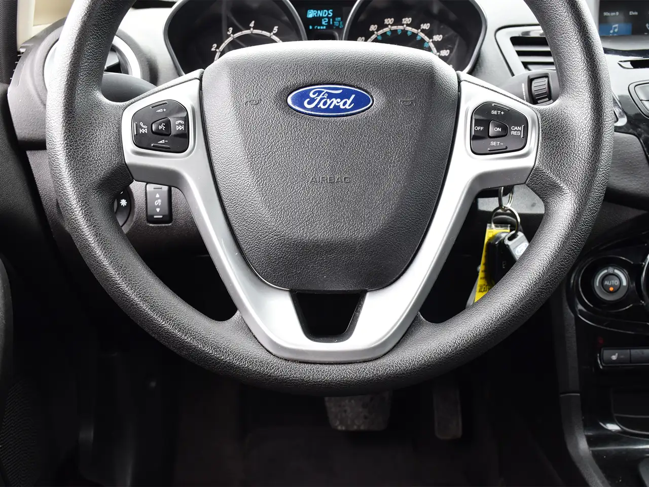 Ford Fiesta снимка Ford Fiesta