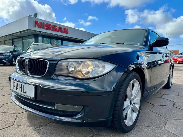 BMW 123 d Autom. Business LEDER NAVI TEMPO MEMORY SZH