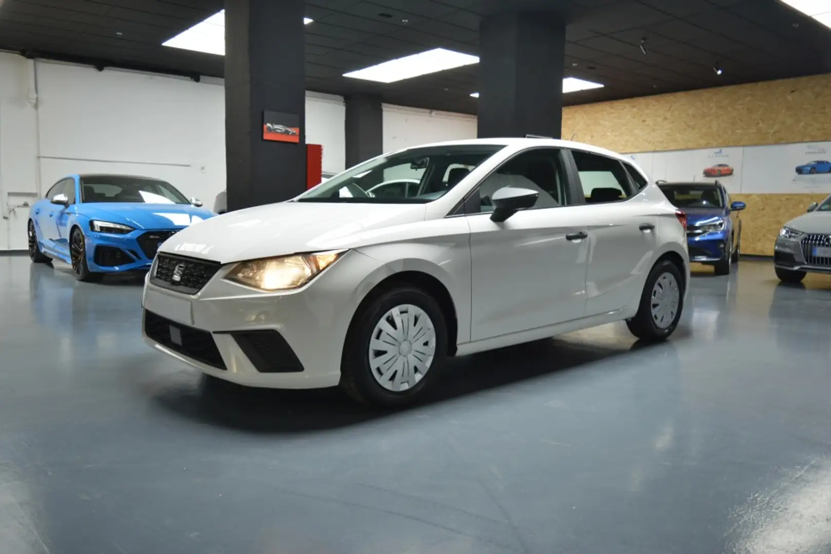 SEAT Ibiza 1.0 MPI S&S Reference 80 Blanco - 2