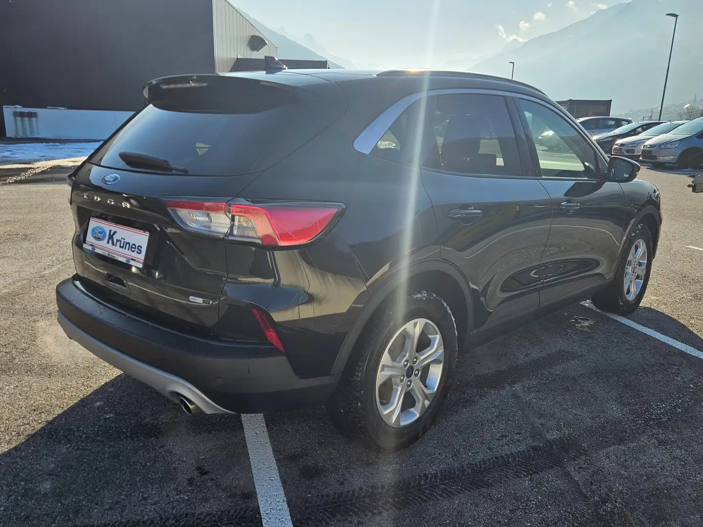 Ford Kuga 2,0 EcoBlue Hybrid Titanium Schwarz - 2