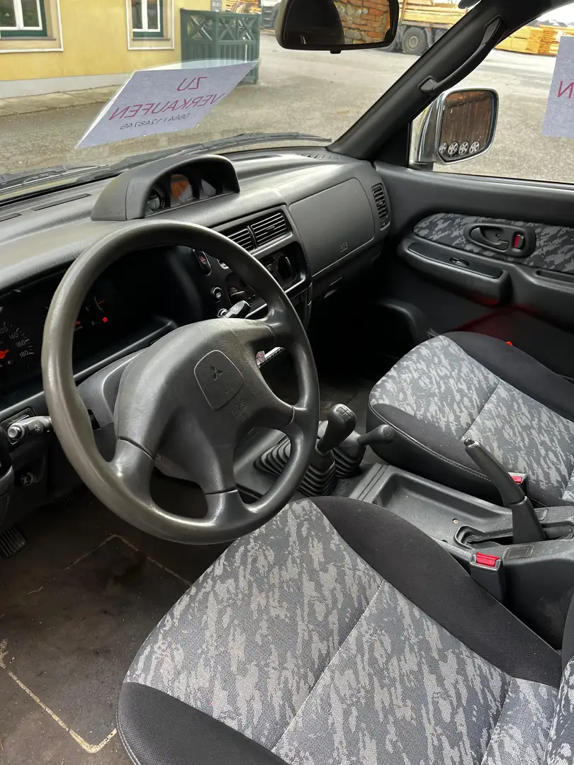 Mitsubishi L200 - 2