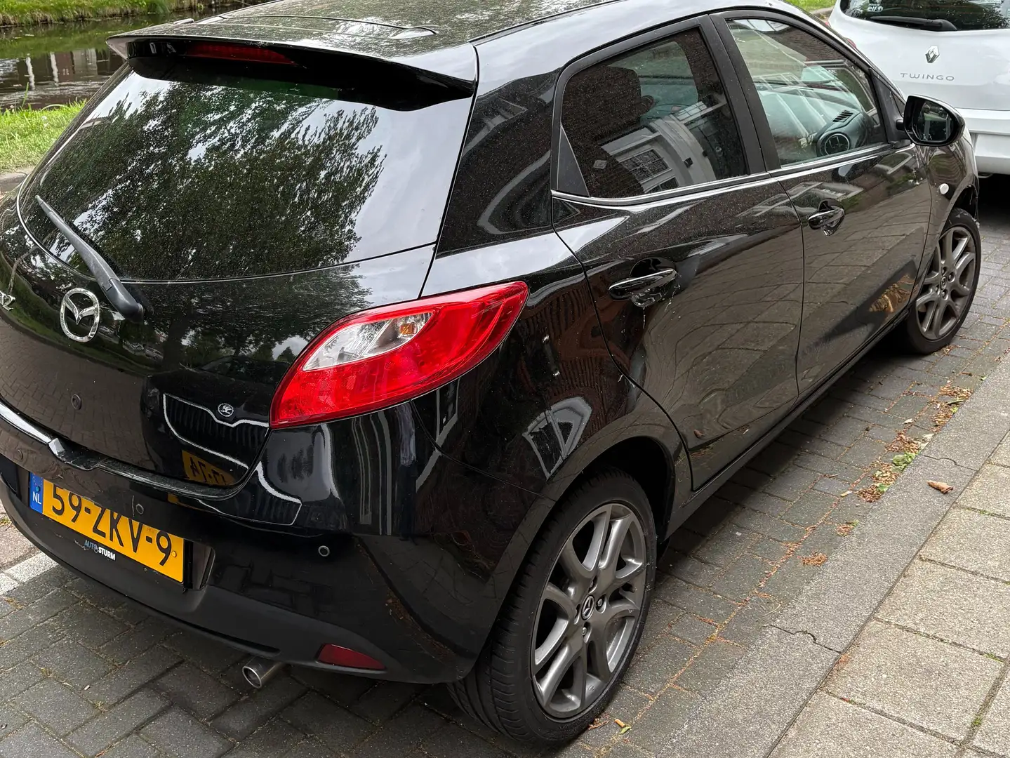 Mazda 2 2 1.3 BIFUEL GT Černá - 1