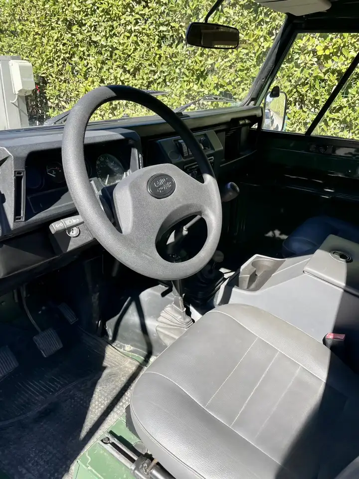 Land Rover Defender 90 2.5 td County SW, foto 4