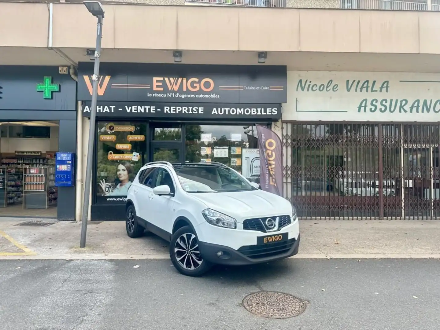 Nissan Qashqai I (J10) 2.0 140CH ALL-MODE 4X4 CONNECT EDITION M-C Blanc - 1