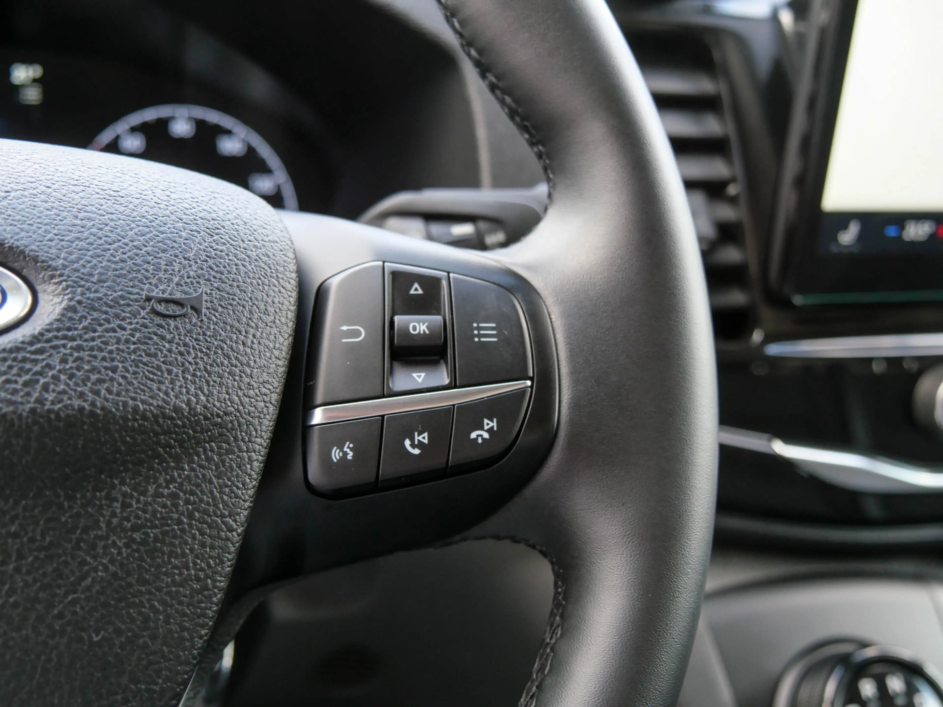 Ford E-Transit 350 L2H2 Trend 68 kWh | 320KM WLTP | CAMERA | CARP — photo 12