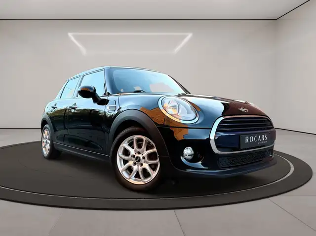 Mini Cooper Cooper view 3