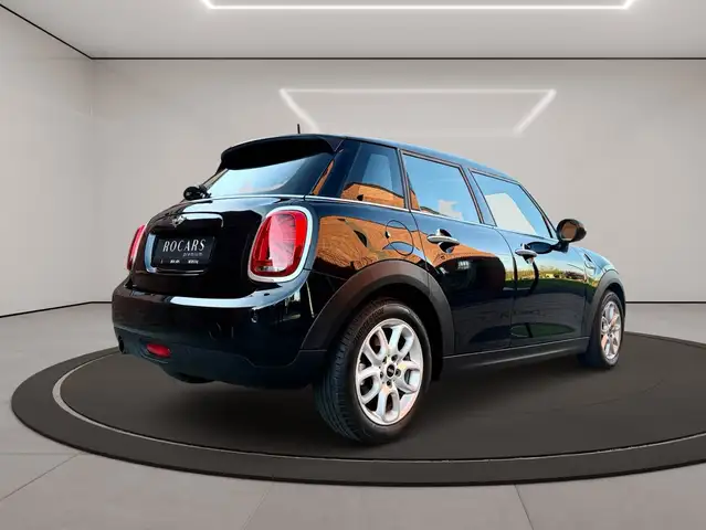 Mini Cooper Cooper view 5