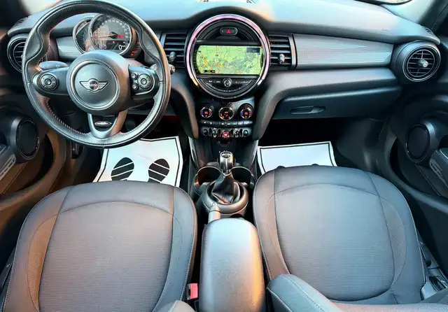 Mini Cooper Cooper view 14