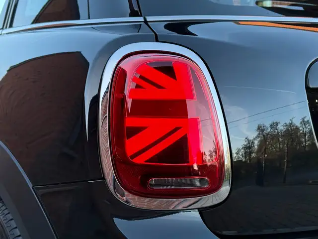 Mini Cooper Cooper view 8