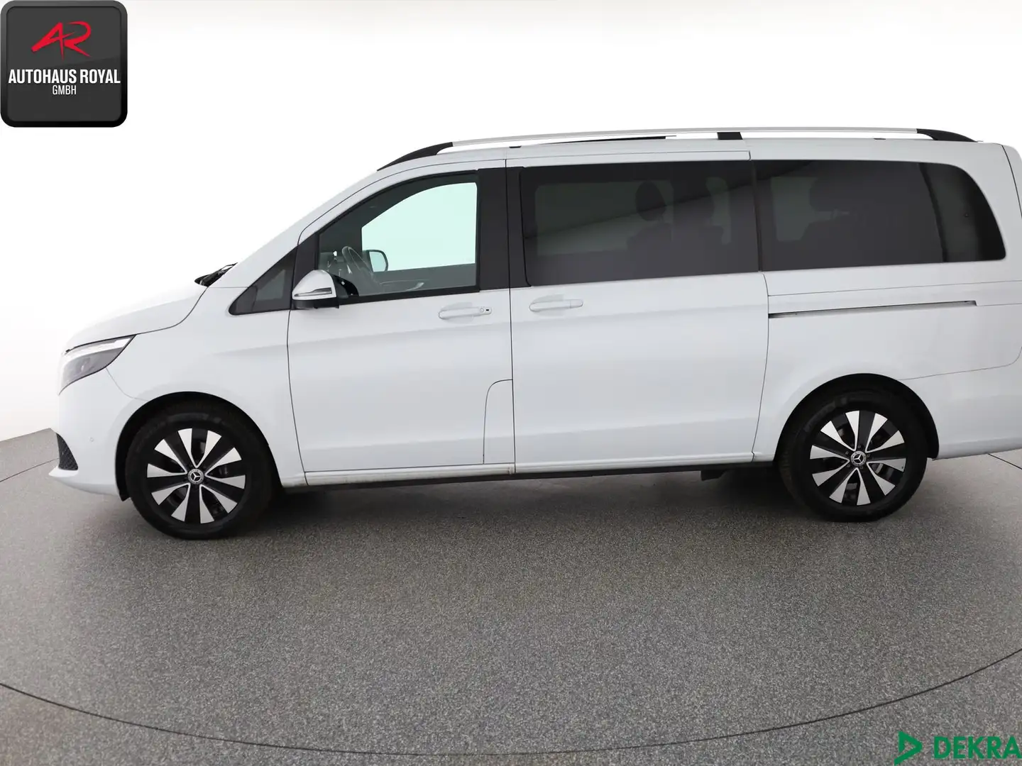 Mercedes-Benz V 300 V 300 d 4M LANG 7 SITZE STANDHEIZ,360GRAD,DISTRO Weiß - 2