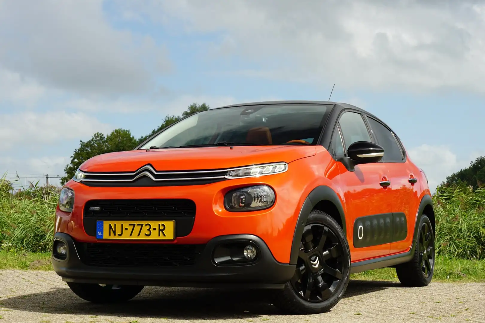 Citroen C3 1.2 PureTech S&S 110pk Shine - Orange Power/Noir - Oranje - 2