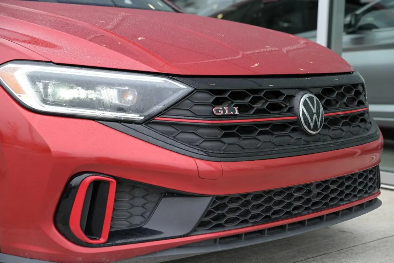 Volkswagen Jetta снимка Volkswagen Jetta