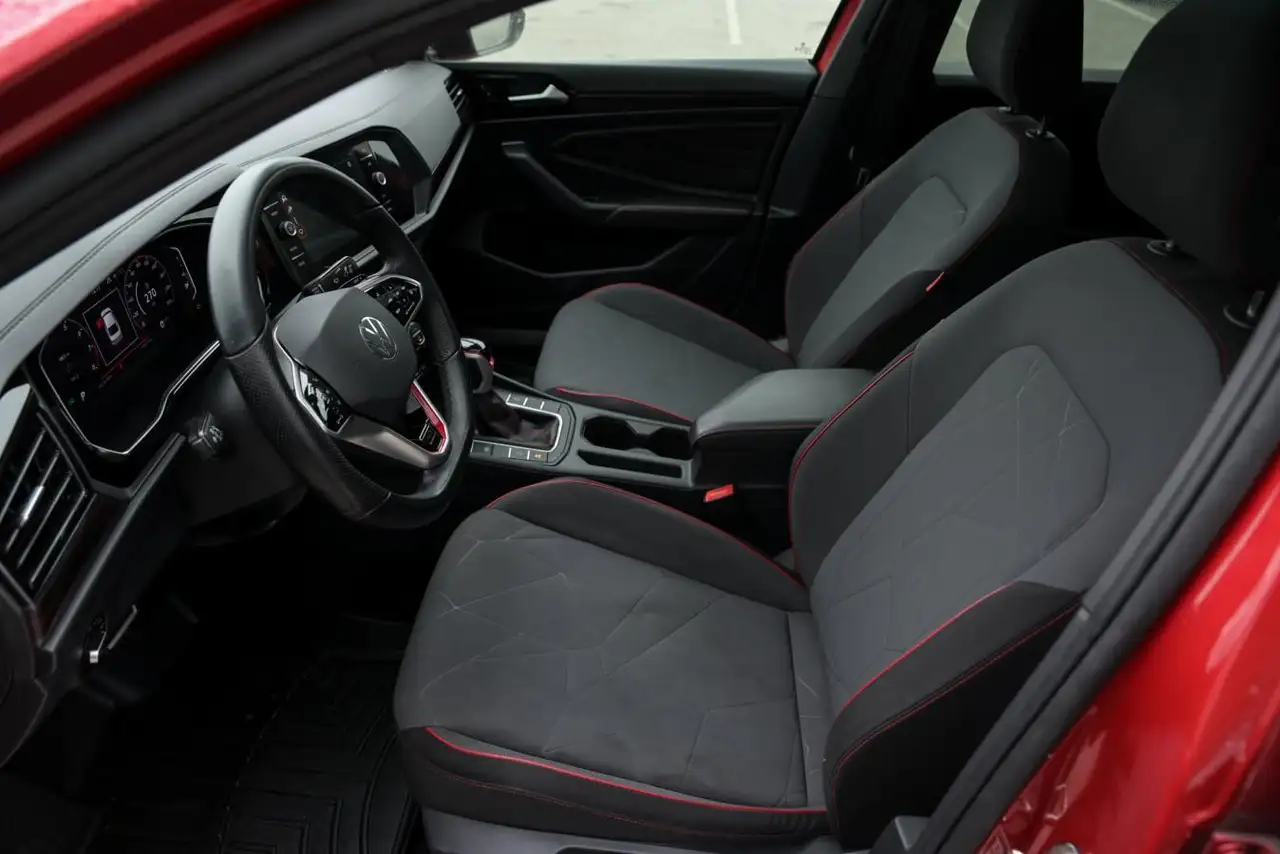 Volkswagen Jetta снимка Volkswagen Jetta