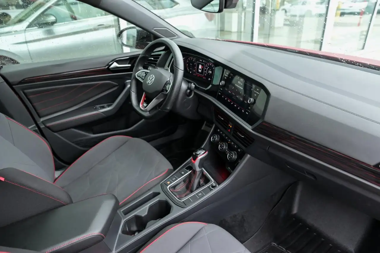 Volkswagen Jetta снимка Volkswagen Jetta