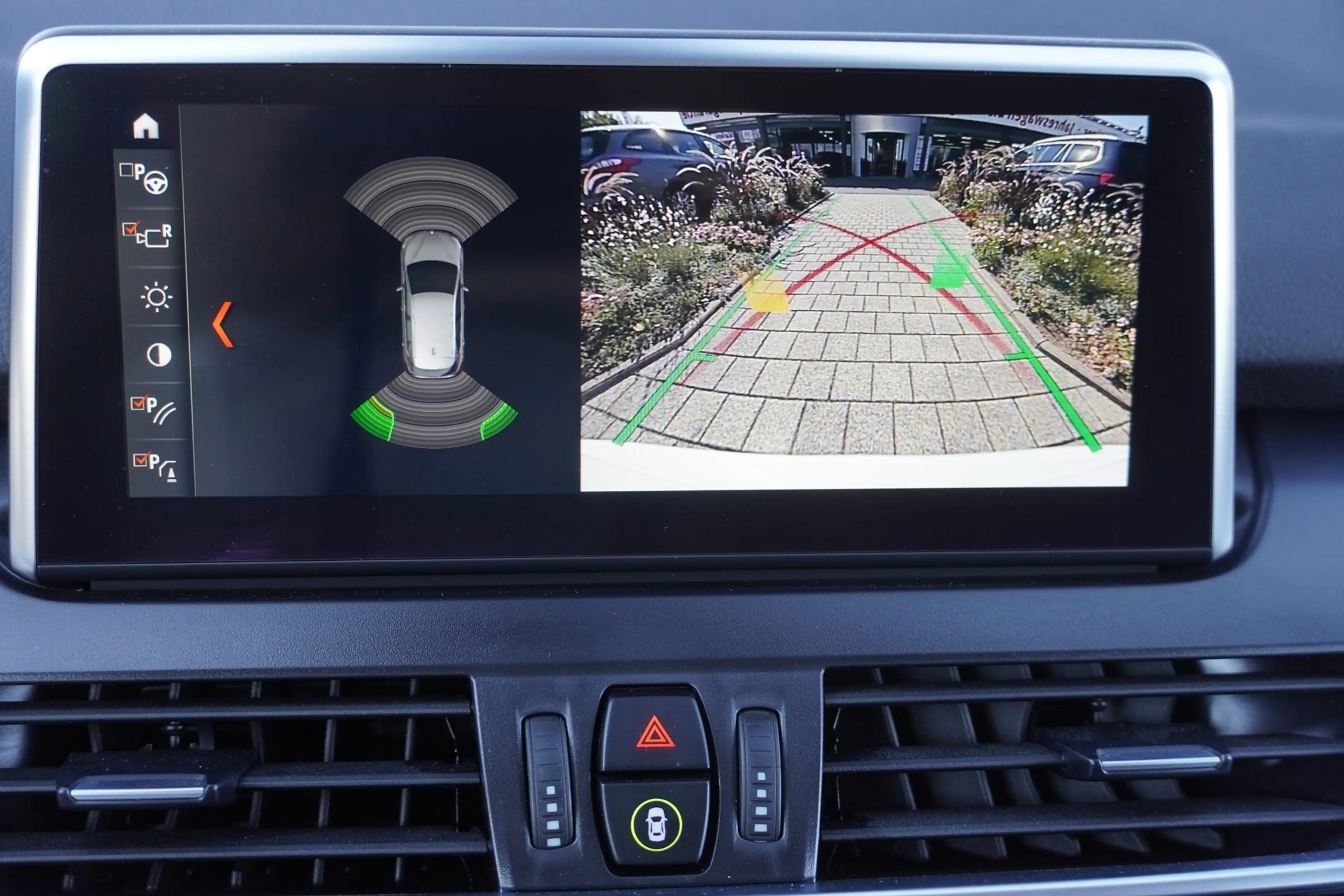 BMW 225 xe Klimaaut. LED Navi Head-Up Kamera PDC — photo 14