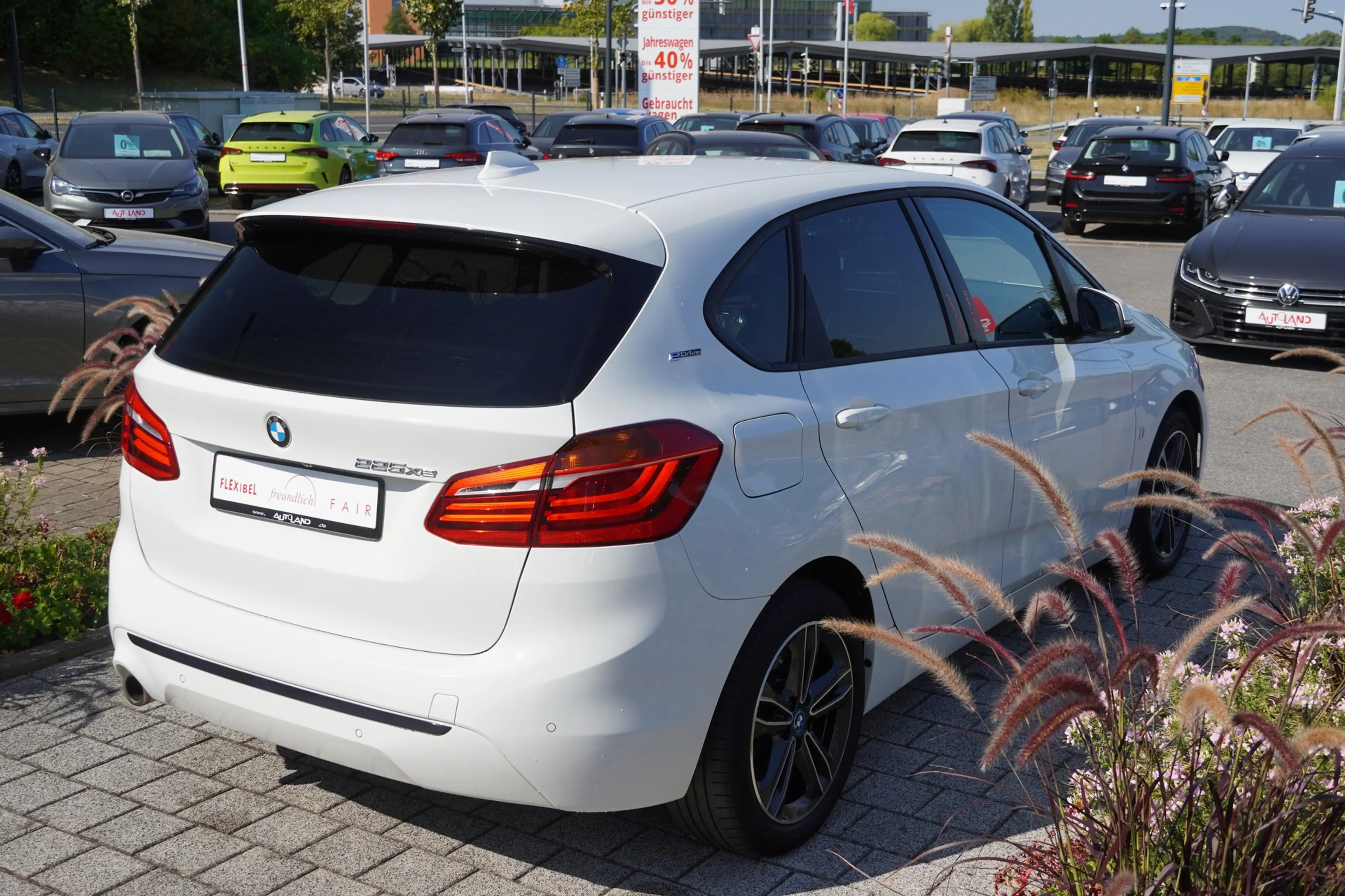 BMW 225 xe Klimaaut. LED Navi Head-Up Kamera PDC — photo 8