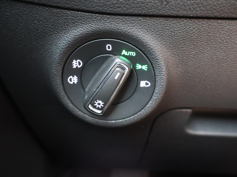 Skoda Kodiaq SKODA Kodiaq 1.5TSI 150PK *AUTOMAAT*PANODAK*TREKHAAK*LEDER*CAMERA*PDC*NAVI*AIRCO*KEYLESS GO*...* — photo 9