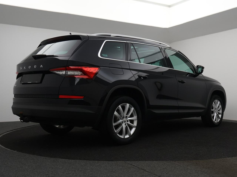 Skoda Kodiaq SKODA Kodiaq 1.5TSI 150PK *AUTOMAAT*PANODAK*TREKHAAK*LEDER*CAMERA*PDC*NAVI*AIRCO*KEYLESS GO*...* — photo 2