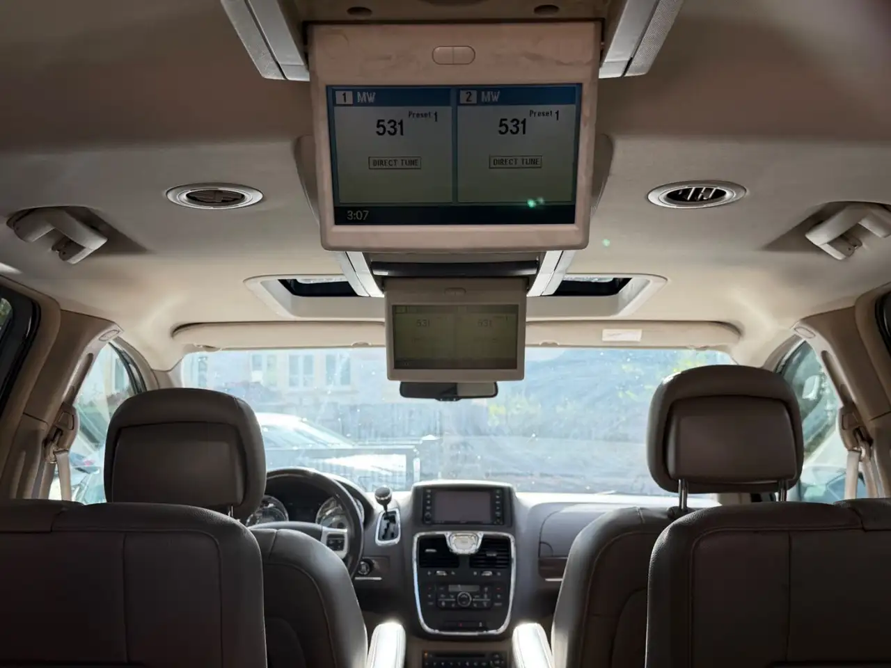 LANCIA VOYAGER GOLD 2.8 MULTIJET 178ch BVA - 7 PLACES - CUIR - TOIT PANORAMIQUE - PORTES COULISSANTES ÉLECTRIQUES - HAYON ÉLECTRIQUE