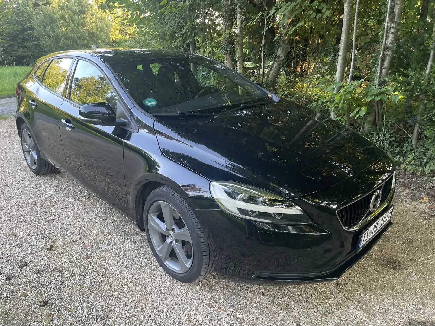 Volvo V40 T2 Momentum - HU Neu - 2