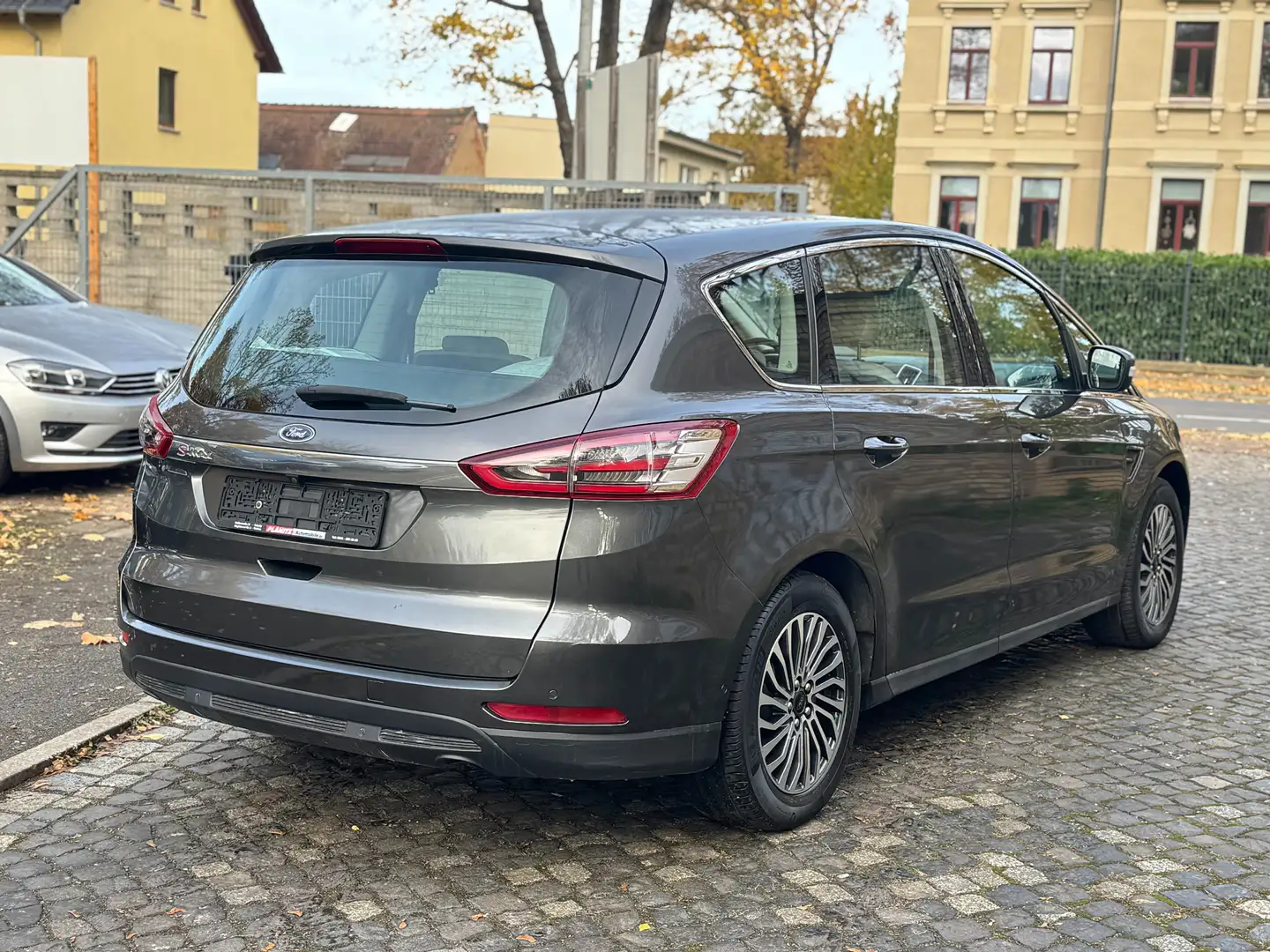 Ford S-Max Titanium Automatik Grau - 2