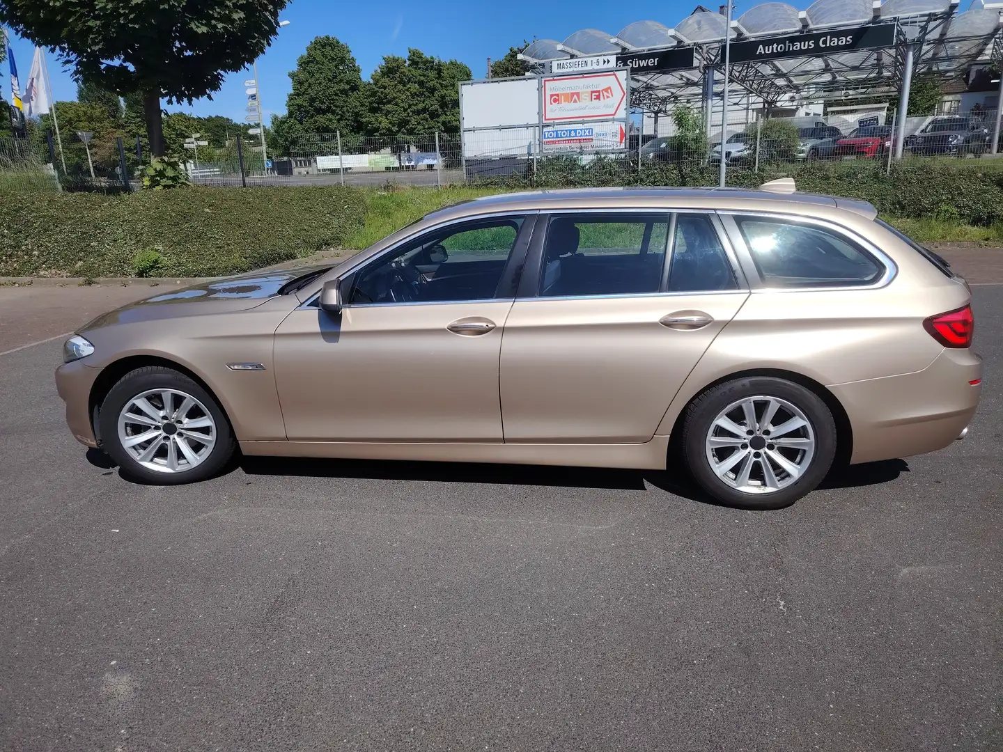 BMW 520 520d Touring Aut. Beige - 2
