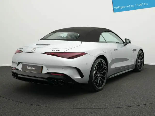 Mercedes-Benz SL view 3