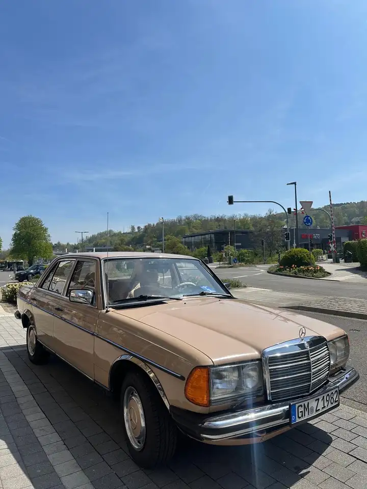 Mercedes-Benz E 200 W123 106 Ps Tüv Neu, foto 3