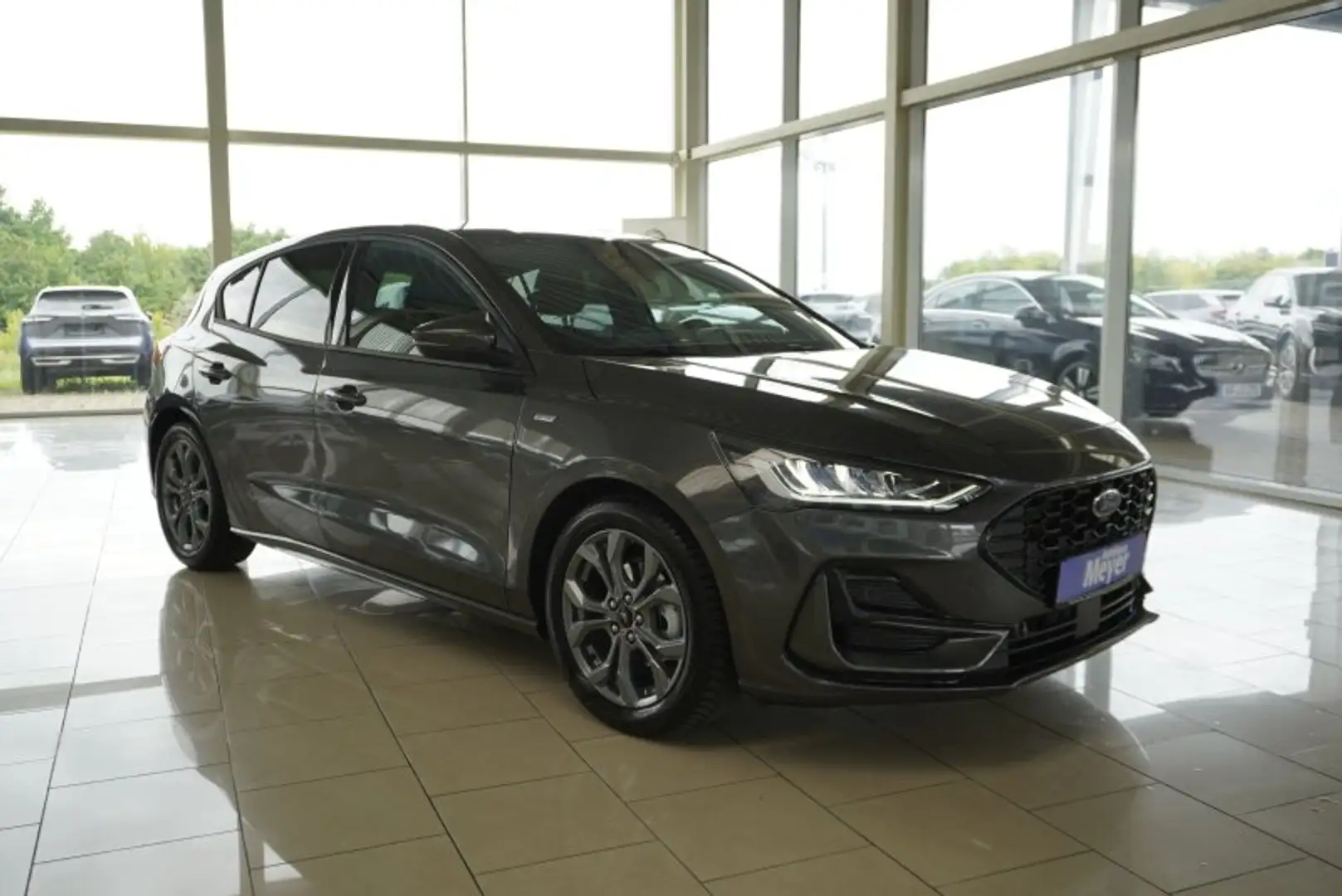 Ford Focus ST-Line X 1.0 155PS aAHK/LED/Navi/Kamera/Winterp. Grau - 2