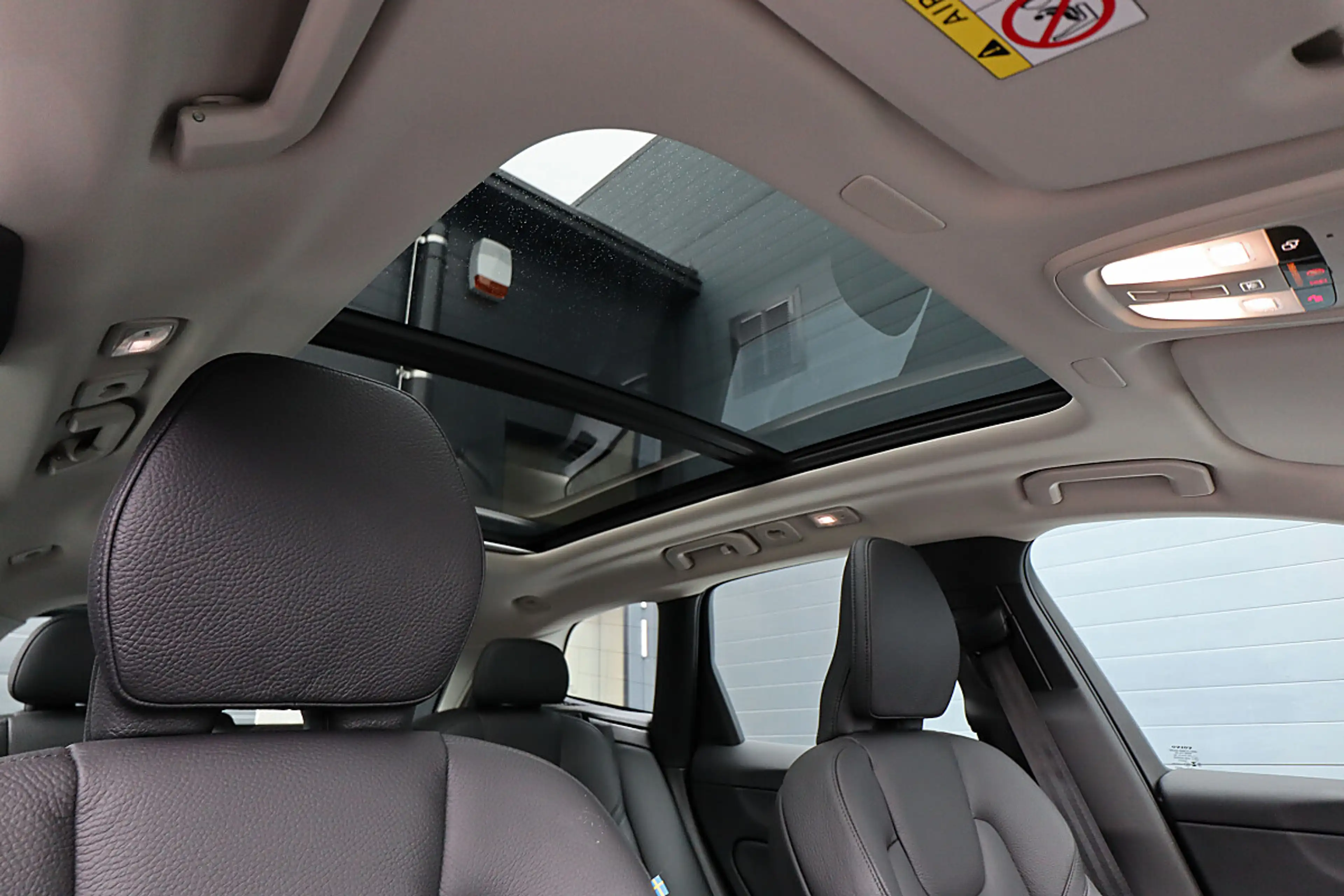 Volvo XC60 B4 Plus Dark Geartronic ACC, AHK schwenkbar, Pa... — photo 7