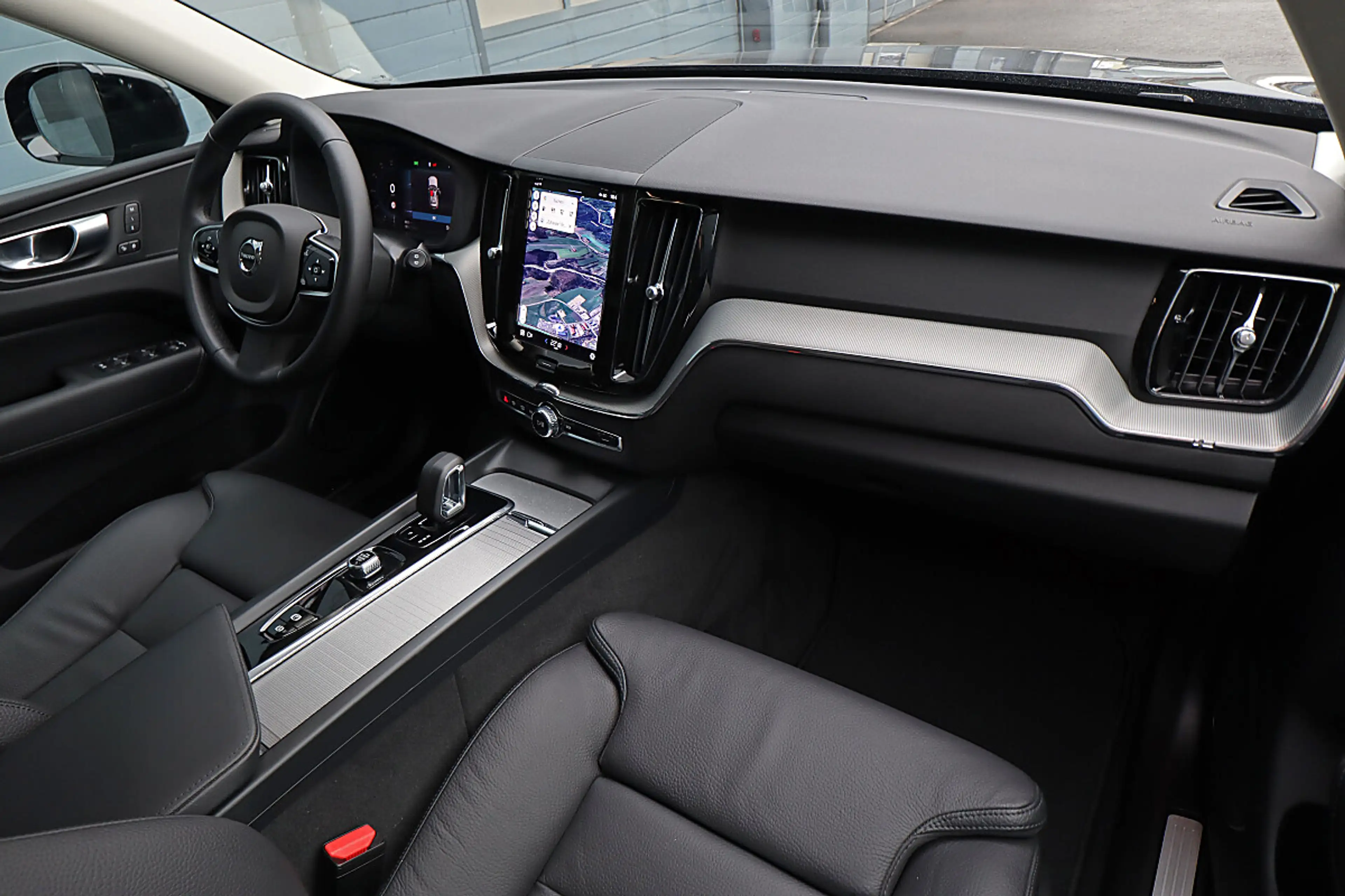 Volvo XC60 B4 Plus Dark Geartronic ACC, AHK schwenkbar, Pa... — photo 4