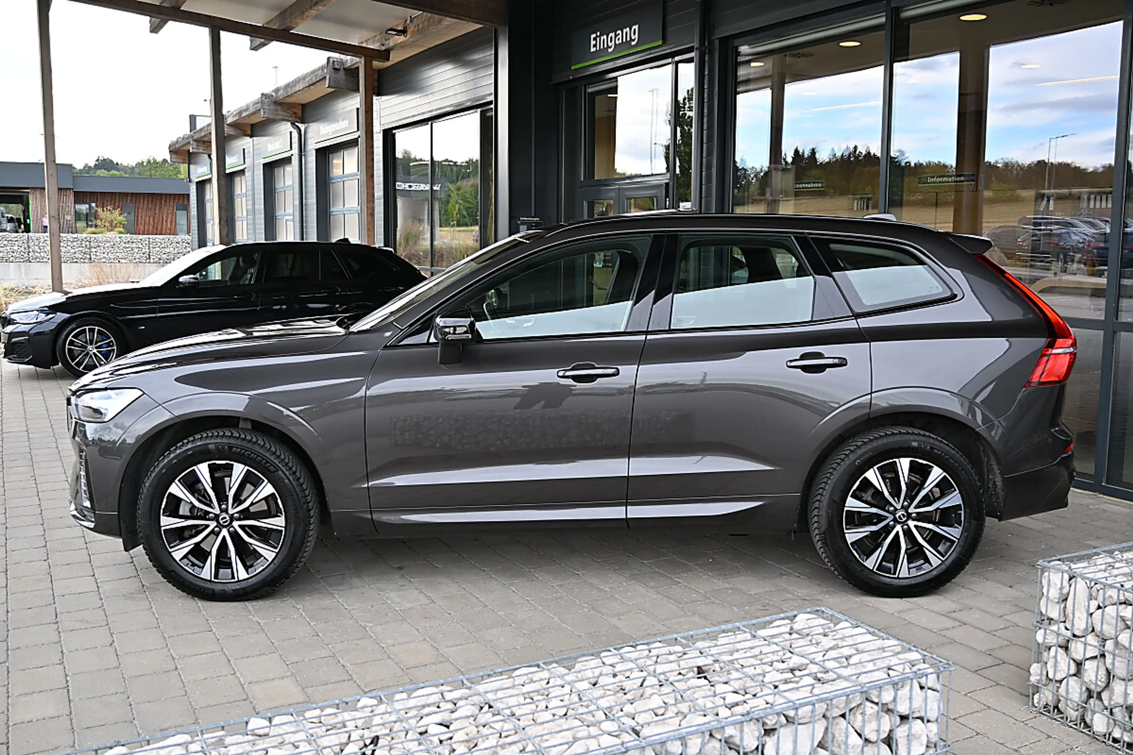 Volvo XC60 B4 Plus Dark Geartronic ACC, AHK schwenkbar, Pa... — photo 2